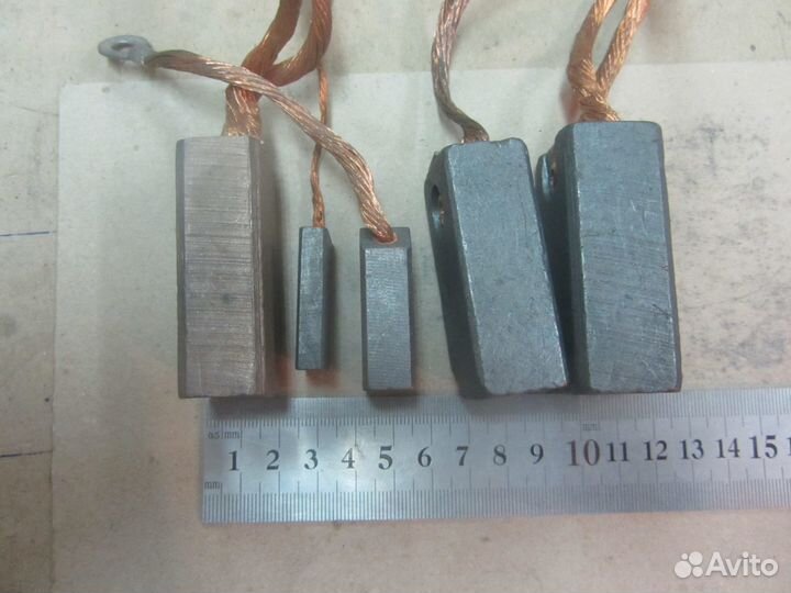 Щетки медно-графитовые, графитовые разных размеров