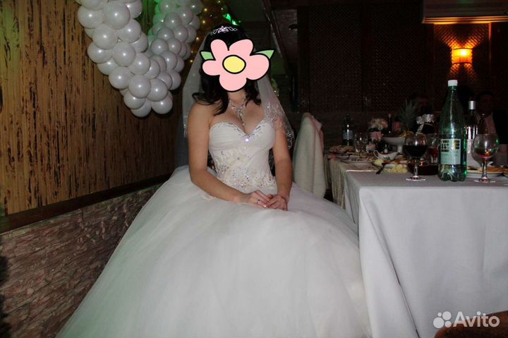 Свадебное платье 44-46 бу