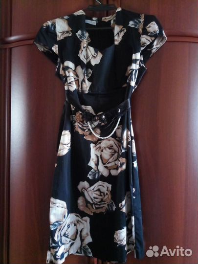 Платье женское