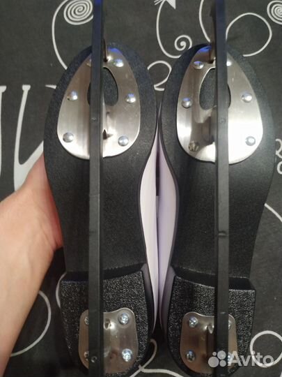 Коньки фигурные женские 39 размер