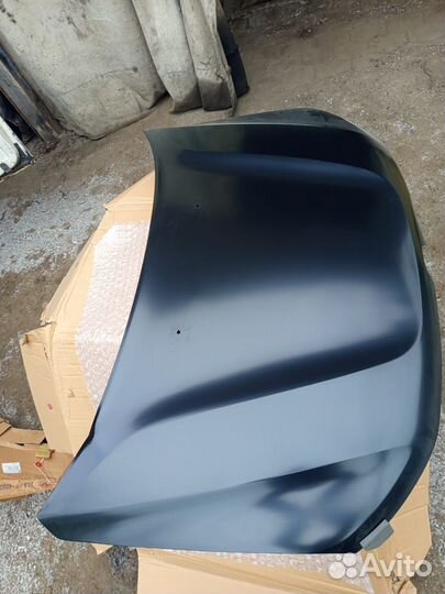 Передний капот Renault Duster 2