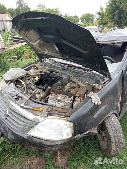 Передняя часть Рено логан