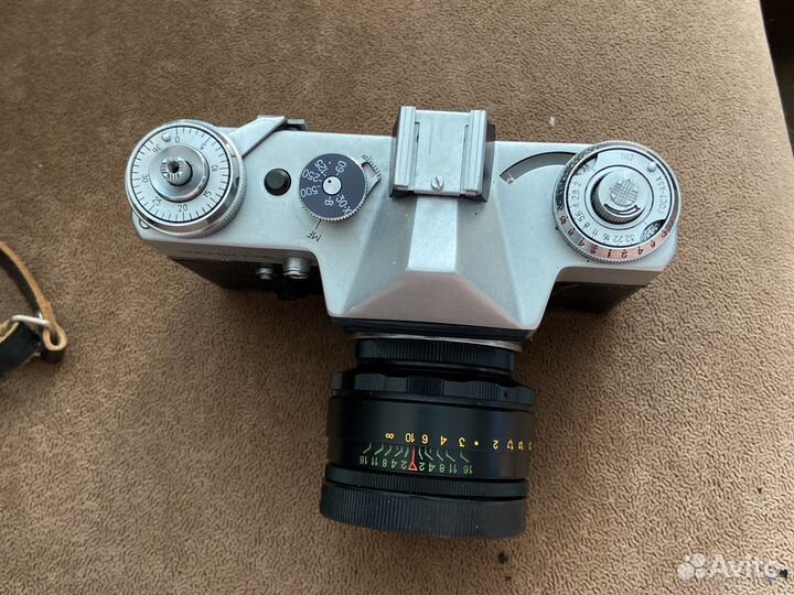 Зеркальный фотоаппарат зенит-е