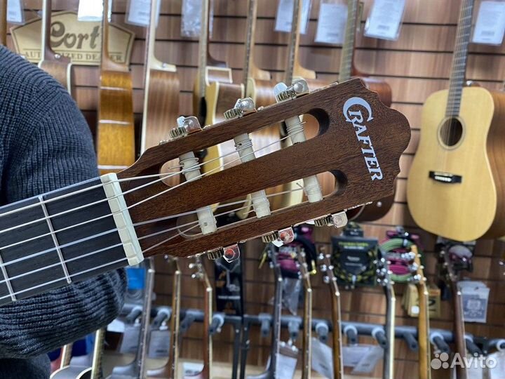 Классическая гитара Crafter + Аксессуары