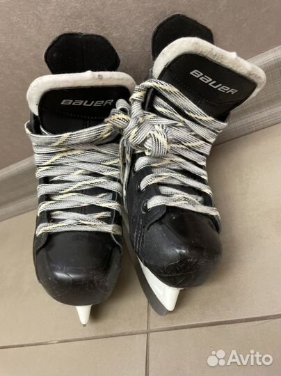 Коньки хоккейные детские бауер. Размер 29,5
