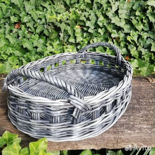 Поднос плетеный с ручками на заказ