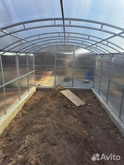 Теплица прямостенная