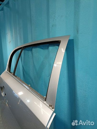 Дверь задняя правая Opel Astra H 1.4 Z14XEP