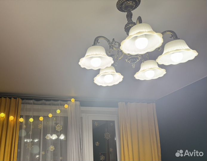 Люстра потолочная