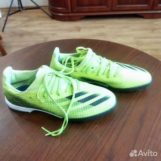 Футбольные бутсы шиповки Adidas. Р-р 37