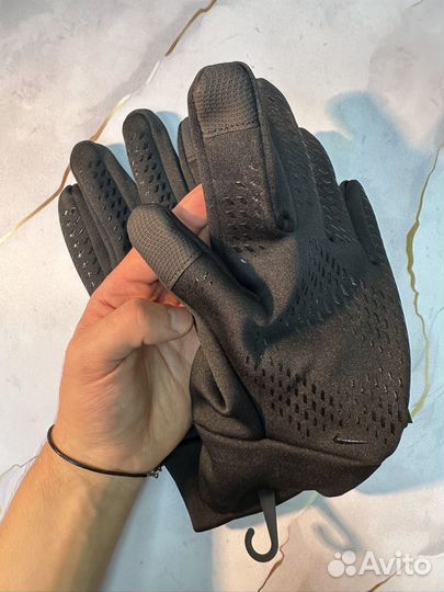 Новые перчатки Nike (Найк) Hyperwarm