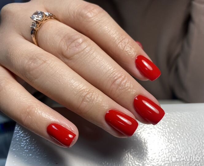 Маникюр и педикюр