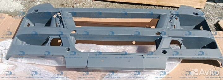 81416100882 Передний бампер MAN