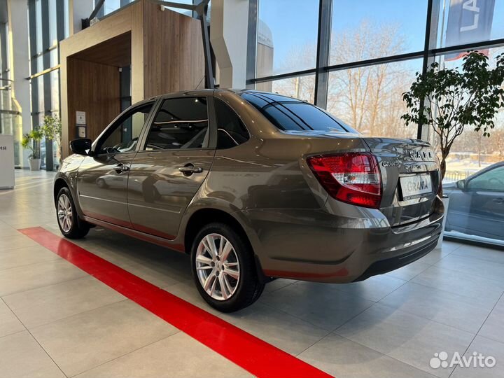LADA Granta 1.6 МТ, 2024