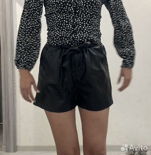 Кожаные шорты