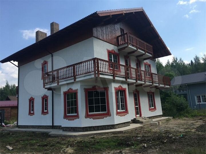 Дом 420 м² на участке 20 сот.