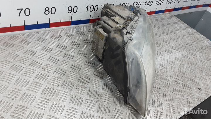 Фара Audi A8 D3 (2002-2009)