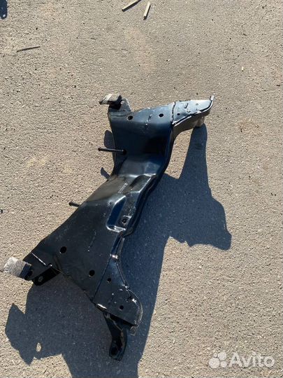 Подрамник Mitsubishi Outlander 1 арт. 11291