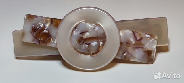 Стильная заколка для волос