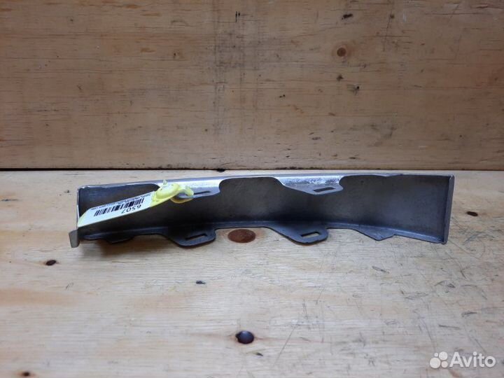 Планка под фонарь левая Toyota Corolla Spacio