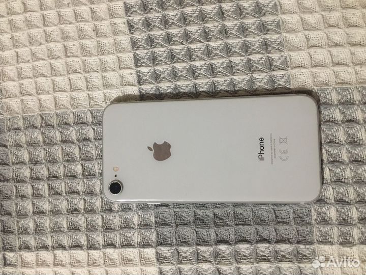 iPhone 8, 64 ГБ