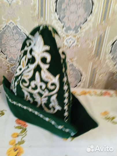 Халат национальный с шапкой. Чапан