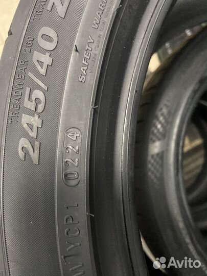 Kumho Ecsta PS91 245/40 R18 и 265/35 R18 97Y