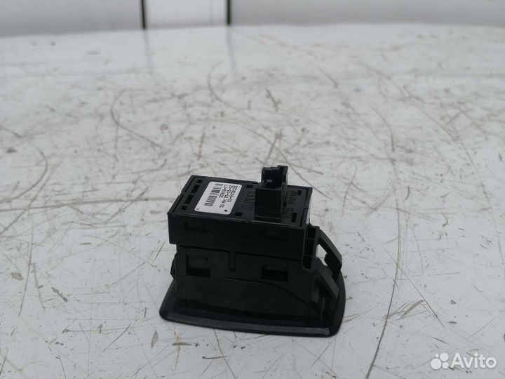 Кнопка стеклоподъемника BMW 3-Series F30