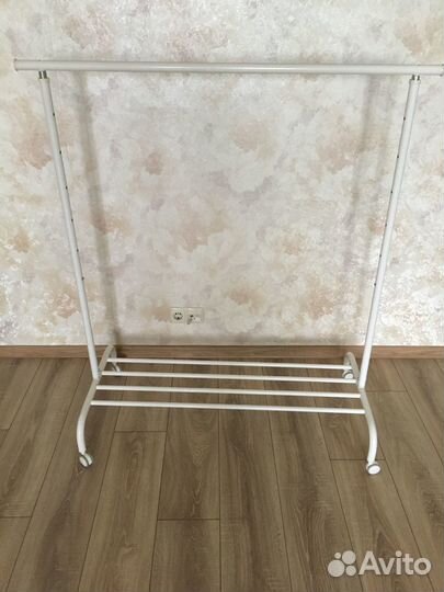 Вешалка для одежды