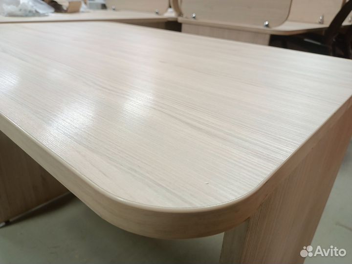 Столы, как новые Б.У