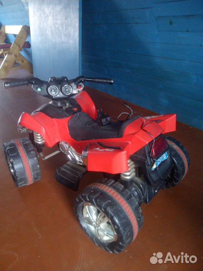 Детская машина на аккумуляторе бу