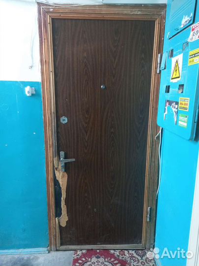 Дверь входная металлическая