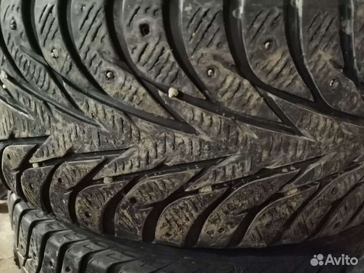 Yokohama IceGuard Stud IG65 235/55 R18 104