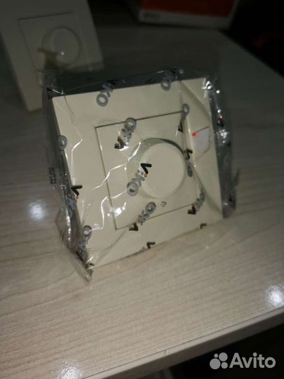 Диммер viko 600W