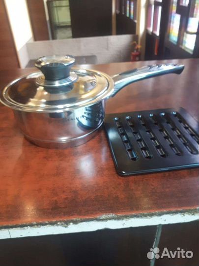 Ковш,сотейник 1.5л+подставка.германия