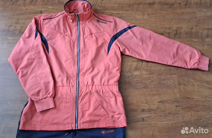 Спортивный костюм женский