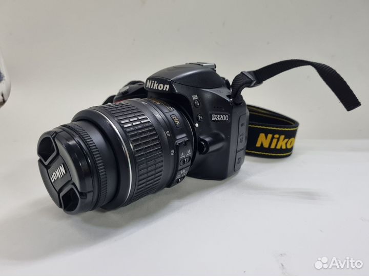 Л.М. Фотоаппарат Nikon D3200