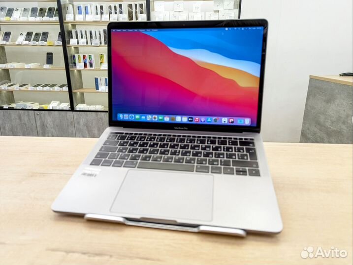 Apple macbook pro 13 2017/Core i5/8gb/SSD