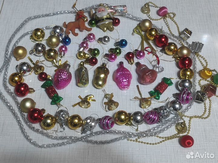 Игрушки на маленькую елку