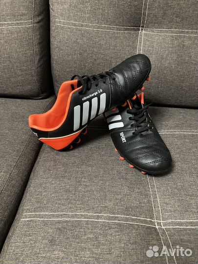 Футбольные бутсы