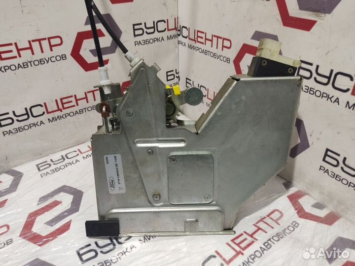 Замок двери боковой правой -09 3 пина Форд Коннект