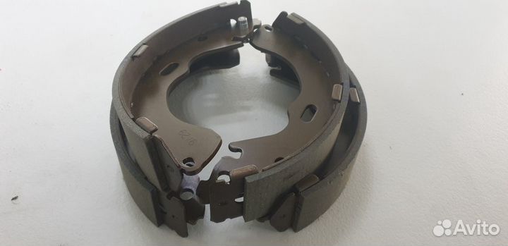 Колодки тормозные барабанные задние Ford Escape