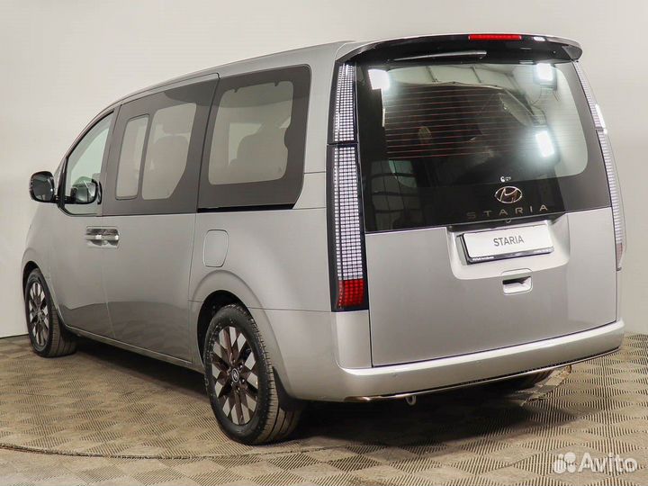Hyundai Staria, 2023