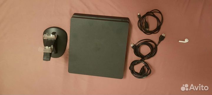 Продам ps4 slim