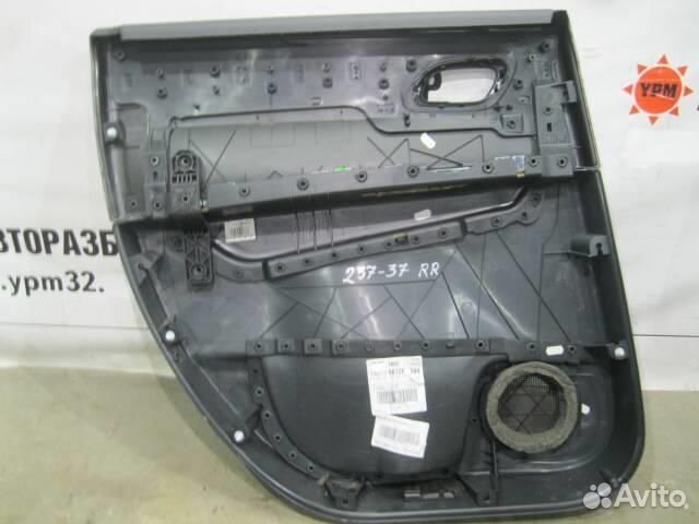 Обшивка двери задней правой от Peugeot 3008 2010