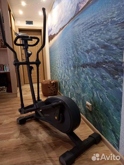 Эллипсоидный кардио-тренажер tourneo