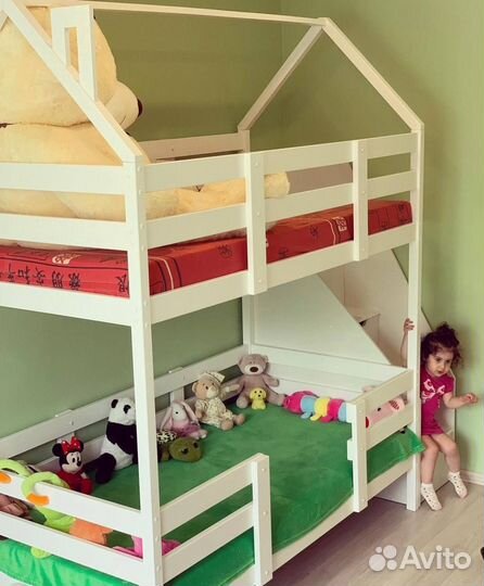 Детская двухъярусная кровать домик с комодом