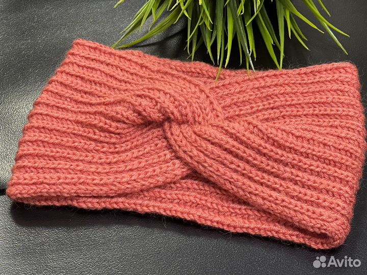 Повязка на голову вязаная
