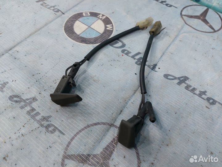 Форсунки омывателя лобового стекла Mercedes-Benz