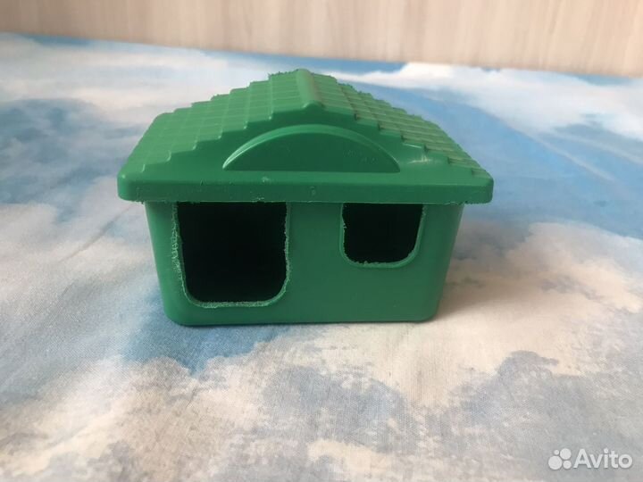 Клетка и всё необходимое для неё